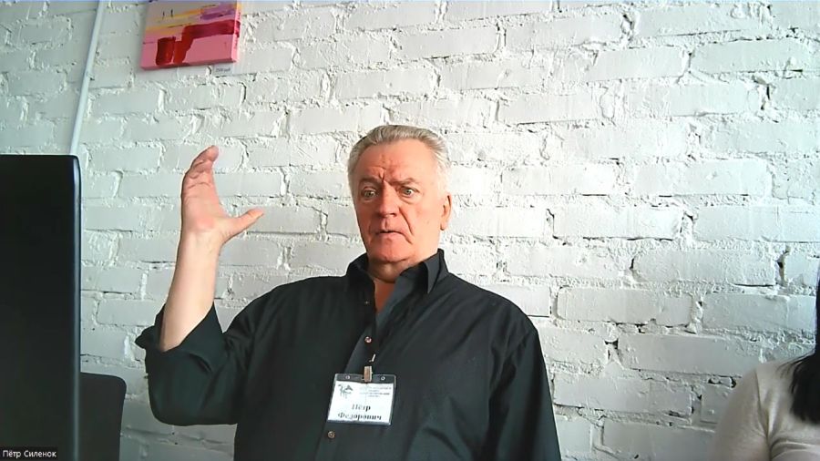 m001